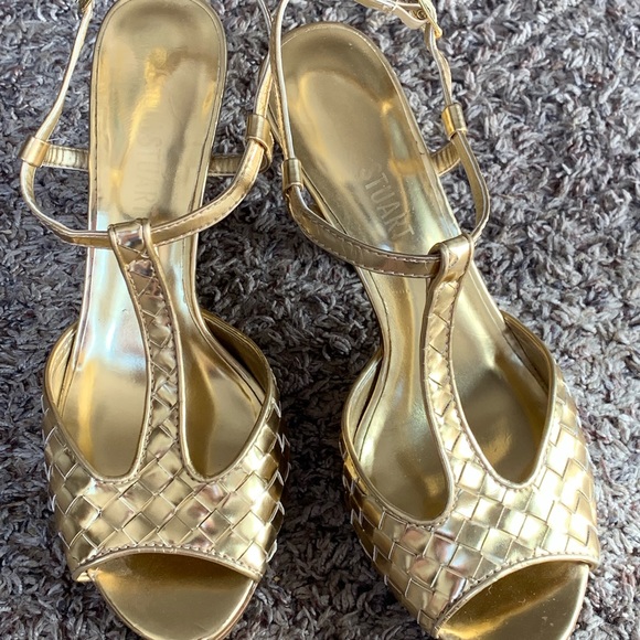 Colin Stuart shiny gold high heels size 8 - Picture 2 of 4
